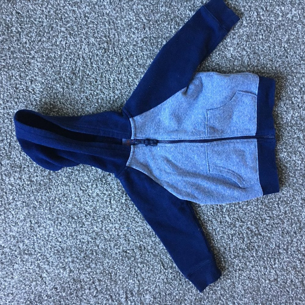 Cat and Jack Boys sweat shirt